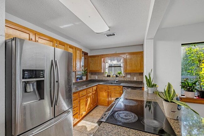 Building Photo - 4811 Soundside Dr
