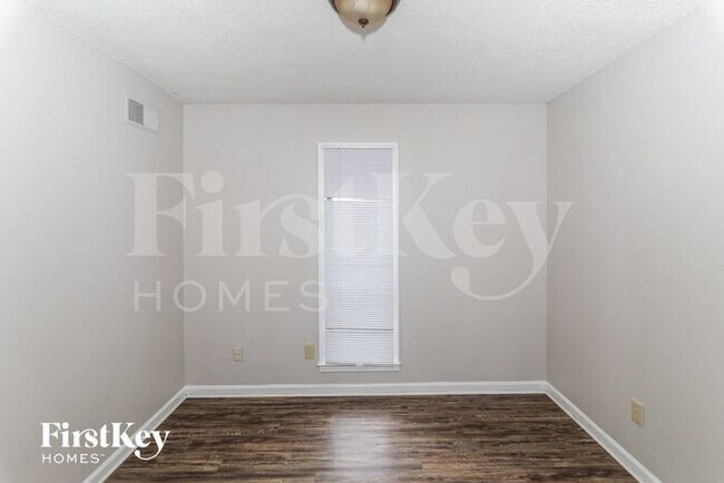 Building Photo - 4130 Silverleaf Rd