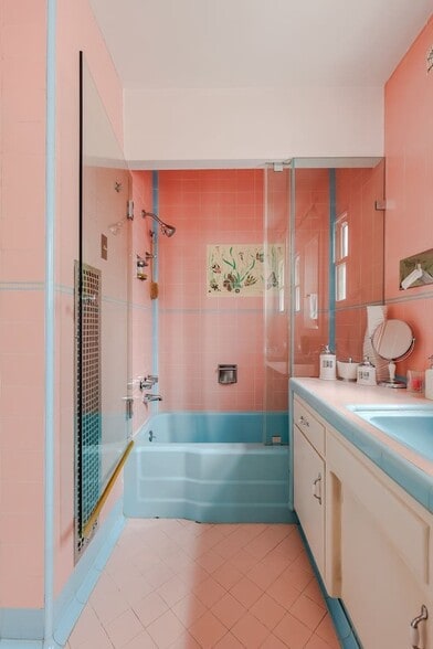 Building Photo - 1203 S Rimpau Blvd