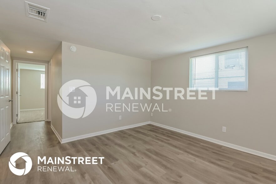 Building Photo - 6131 E 25th St