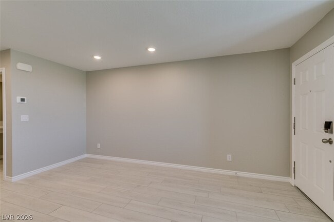 Building Photo - 6184 Rathbone St