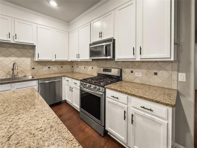 Building Photo - 707 Dickerson Ln