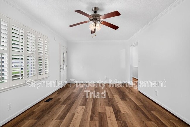 Building Photo - 9415 Glen Cross Dr