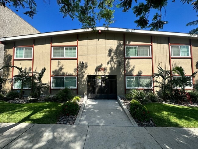 Building Photo - 276 S Sierra Madre Blvd