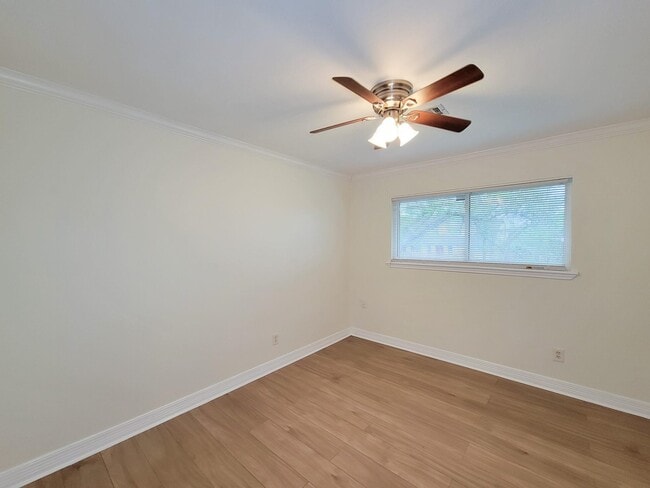 Building Photo - 18603 Point Lookout Dr