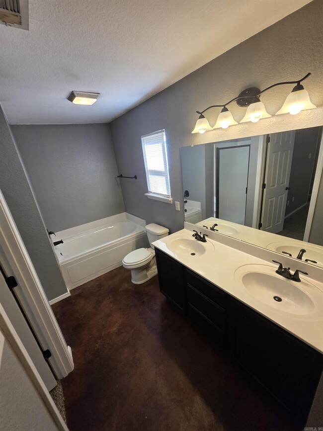 Building Photo - 3209 Miracle Heights Ct