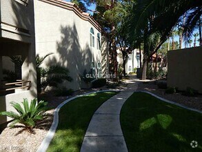 Building Photo - 3145 E Flamingo Rd