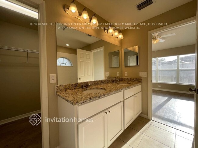 Building Photo - 18126 Leafwood Cir