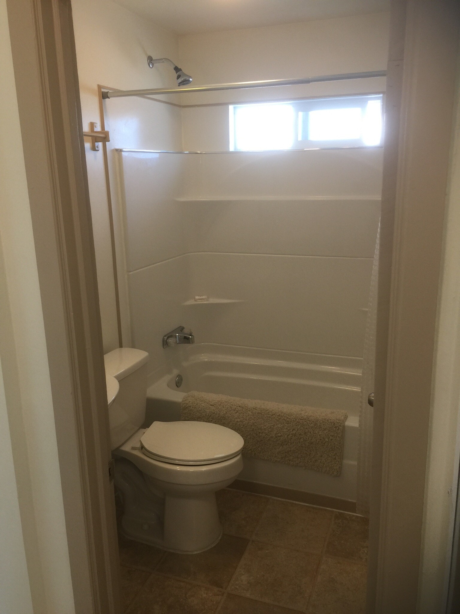 Building Photo - 1229 Parkhill Dr