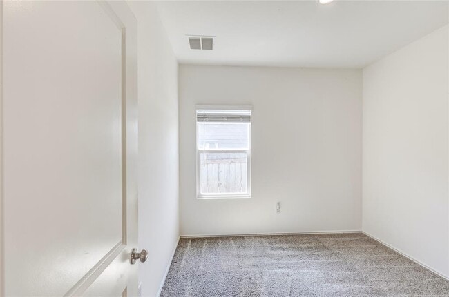 Building Photo - 7420 Tonka Ln