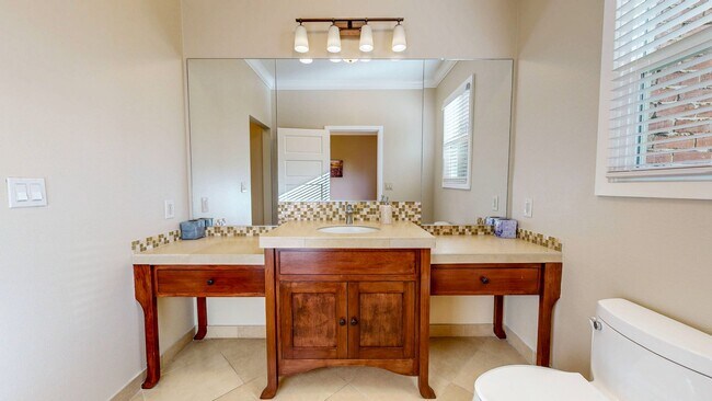 Building Photo - Experience true Wine Country Luxury living...
