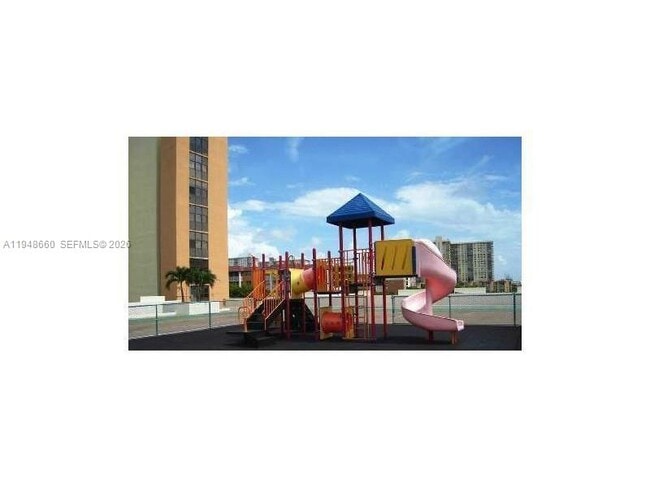 Building Photo - 17011 N Bay Rd