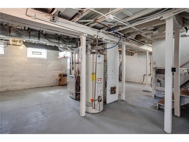 Building Photo - 3521 Girard Ave S