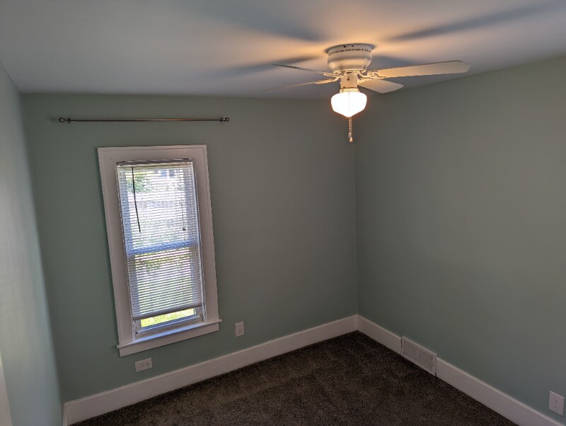 Building Photo - 612 Louis Ave