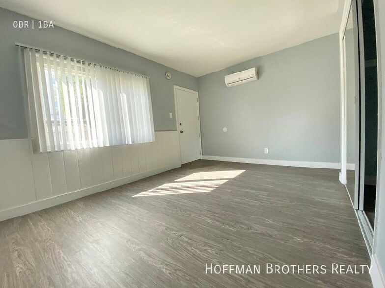 Building Photo - 3365 W 85th St