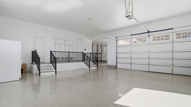 Building Photo - Luxurious Herriman 6 Bed with Indoor Court, Theater & Stunning Views!!!