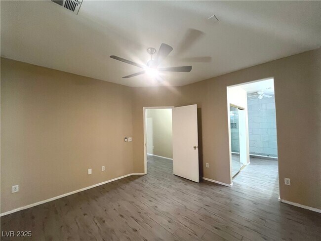 Building Photo - 673 Peachy Canyon Cir