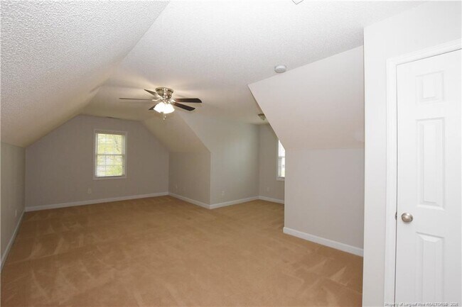 Building Photo - 730 Northview Dr