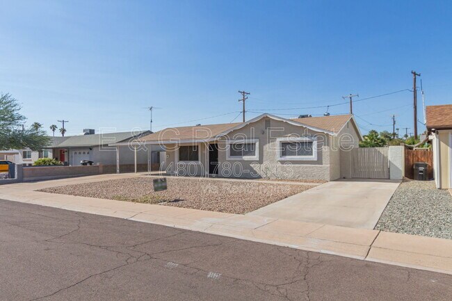 Building Photo - 1332 N 71st St