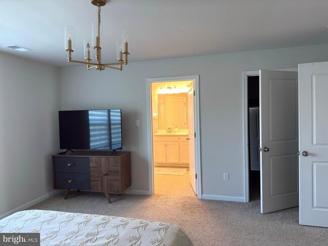 Building Photo - 1 Autumn Park Blvd