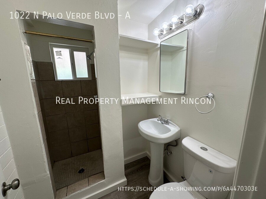 Building Photo - 1022 N Palo Verde Blvd