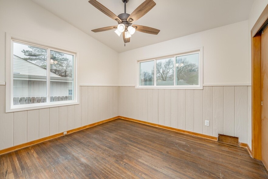 Building Photo - 1520 N Yale Blvd