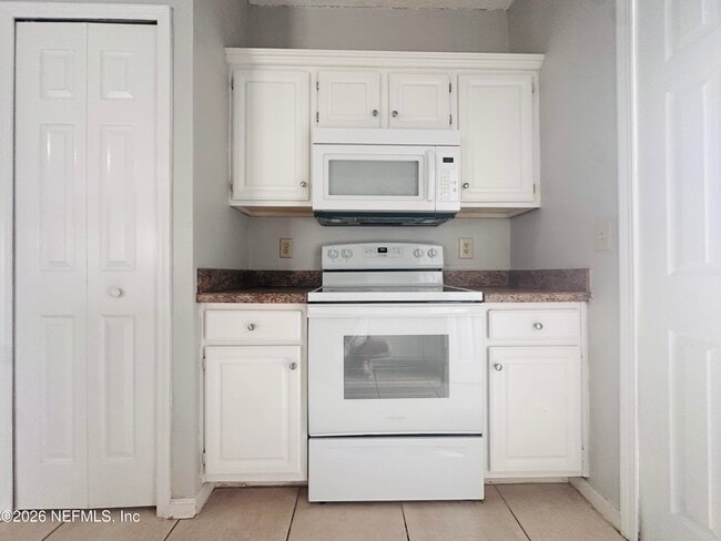 Building Photo - 3938 Hendricks Ave