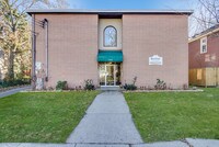 Building Photo - Shiawassee Apartments