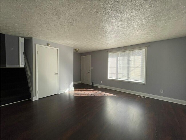 Building Photo - 1001 Traymore Dr