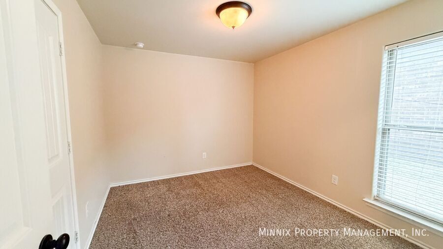 Building Photo - 7452 103rd St