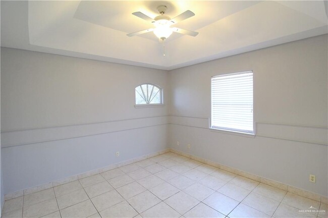 Building Photo - 2112 N J St