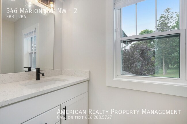 Building Photo - 346 Marion Ave NW