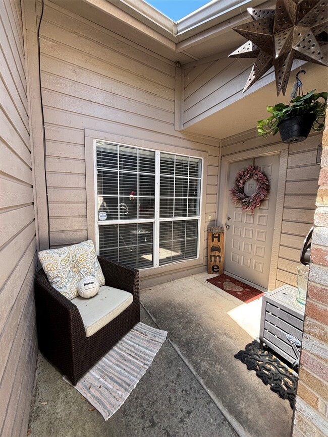 Building Photo - 30 Oak Villa Rd