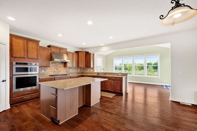 Building Photo - Modern Luxury with Waterfront Views in West Carmel