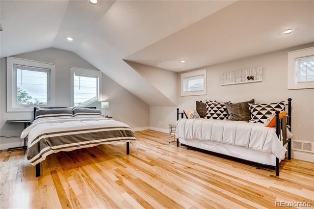 Building Photo - 2901 W 20th Ave