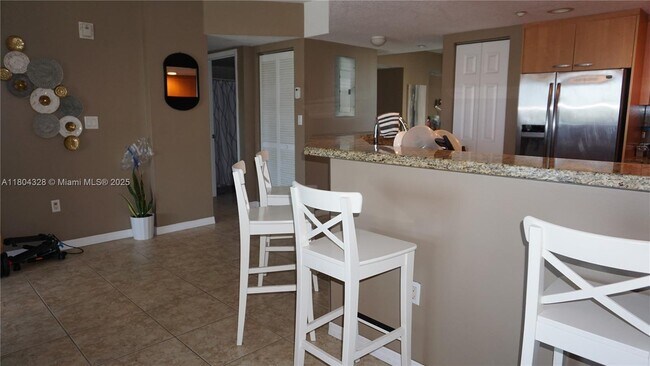 Building Photo - 201 Golden Isles Dr