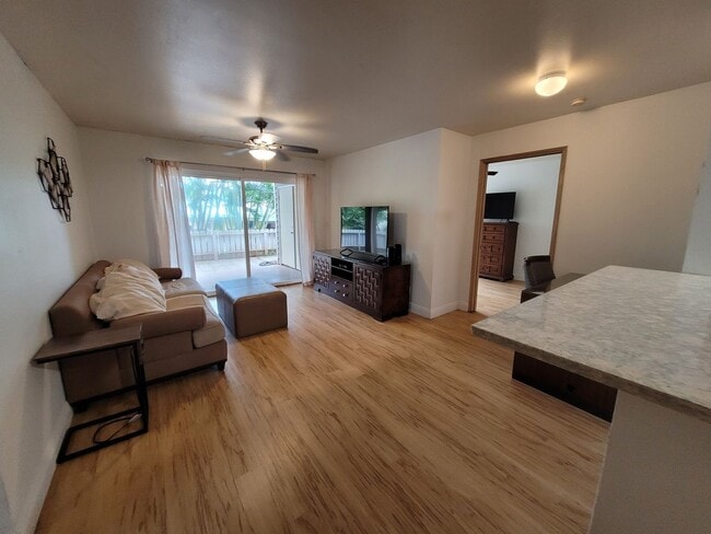 Building Photo - Central Maui - 3 bedroom, 2 bath condo, 5 min from hospital, Kaiser & gov't facilities