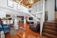 Building Photo - 227 Iron St