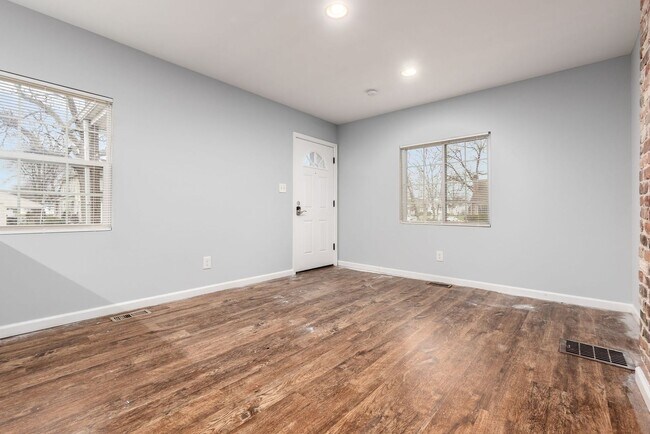 Building Photo - 486-488 South Huron Avenue