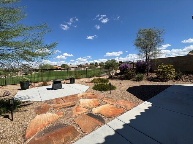 Building Photo - 2793 Esmerelda Dr