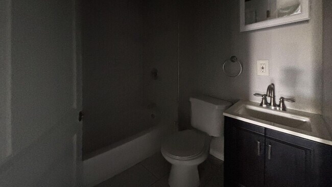 Building Photo - Modern 3-Bed Philly Rental with Natural Light and Exposed Brick.