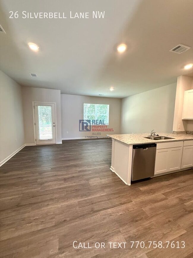 Building Photo - 26 Silverbell Ln NW