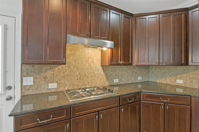 Building Photo - 20419 Windrose Bend Dr