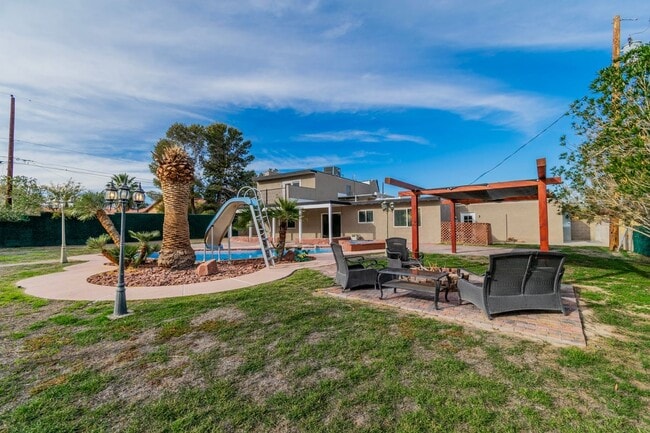 Building Photo - 6845 Coley Ave