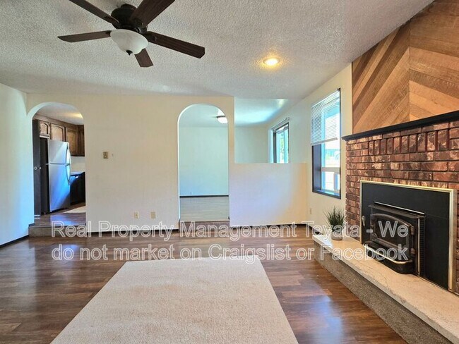 Building Photo - Hillspring Rd (1453)