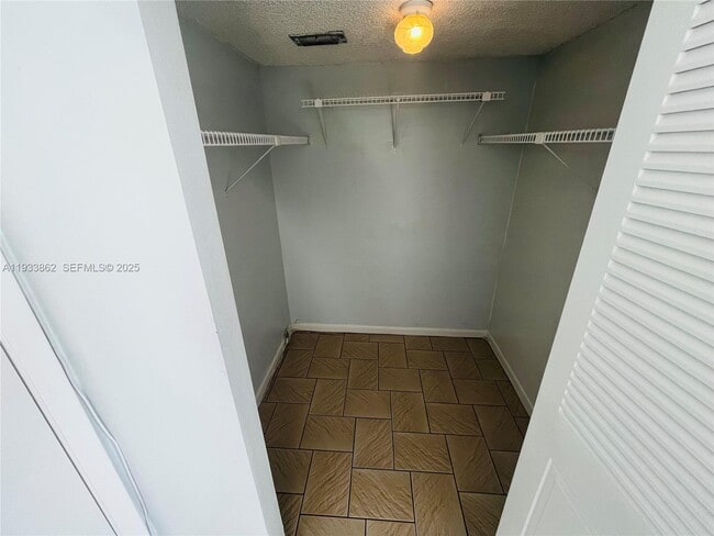 Building Photo - 1820 SW 81st Ave