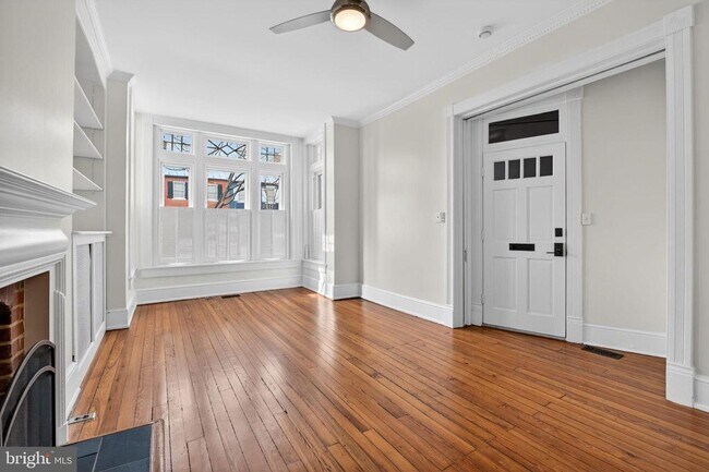 Building Photo - 515 N Columbus St