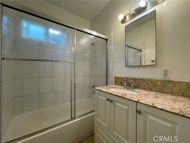 Building Photo - 701 Adlena Dr