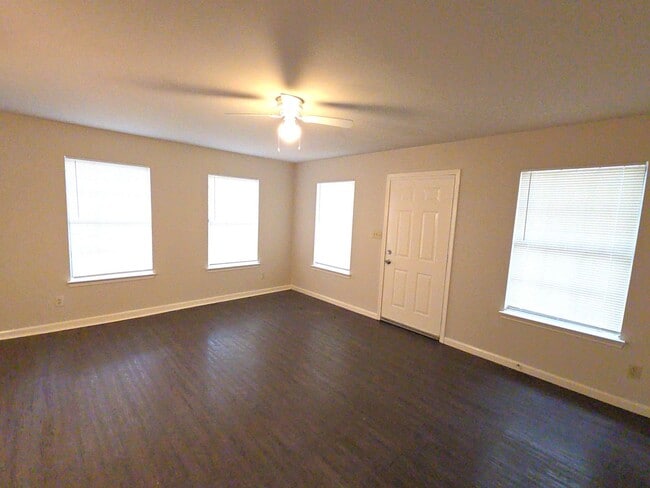 Building Photo - 5607 Grace Point Ln