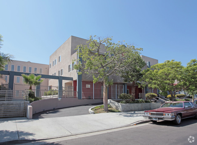 Primary Photo - P & P Home